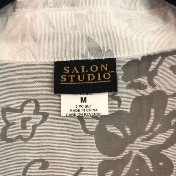 Salon Studio White Floral Sheer Button-Up Blouse M Lightweight Rayon/Nylon Blend - Picture 4 of 6